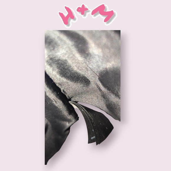 Shopper, No Longer Sold In Stores, in Black H&M - Picture 2 of 8